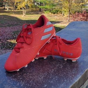Soccer shoes